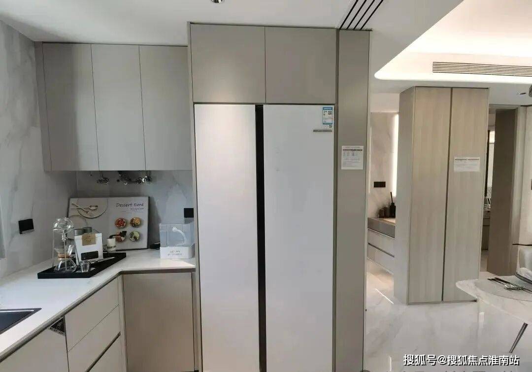 盘百科→首页网站→楼盘测评→中心百科→首页网站24小时热线九游会j9登录中环铂樾售楼处电话→中环铂樾售楼中心电话→楼(图3)