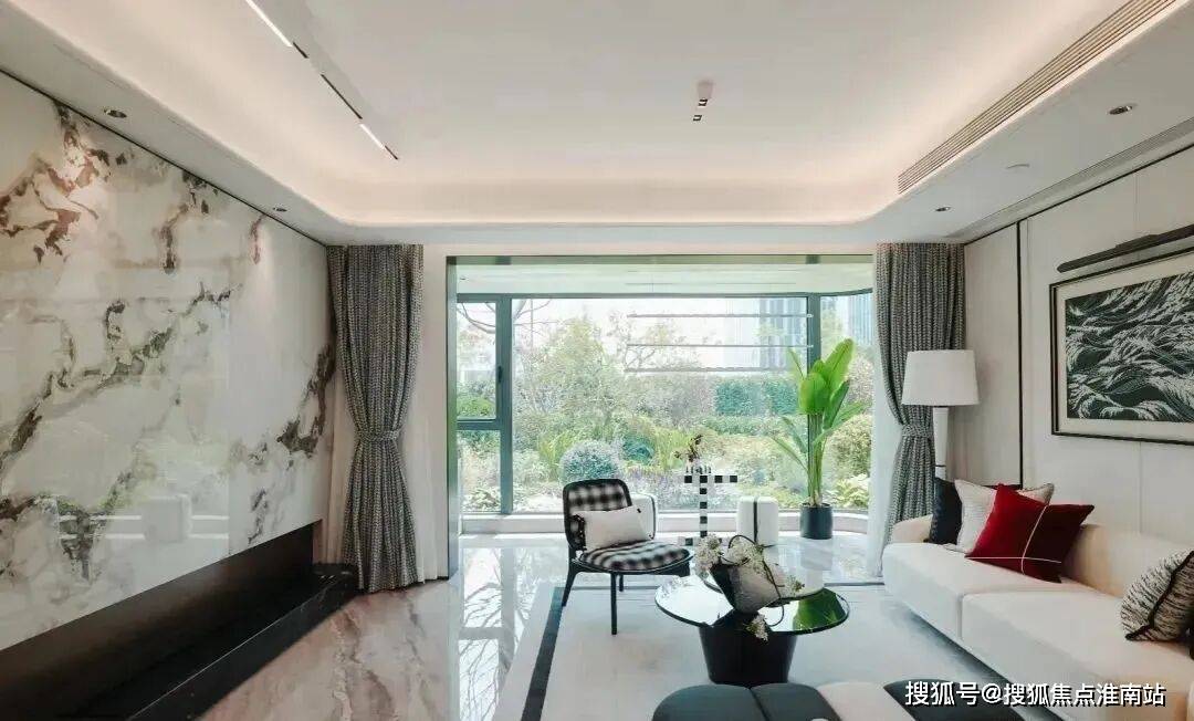 盘百科→首页网站→楼盘测评→中心百科→首页网站24小时热线九游会j9登录中环铂樾售楼处电话→中环铂樾售楼中心电话→楼(图18)